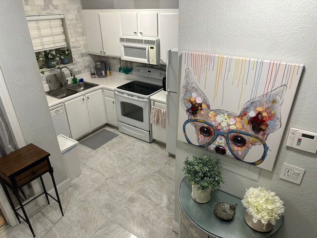 Foto del edificio - 2194 NE 167th St