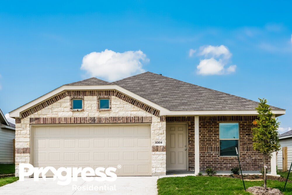 Foto principal - 8304 High Robin Ave