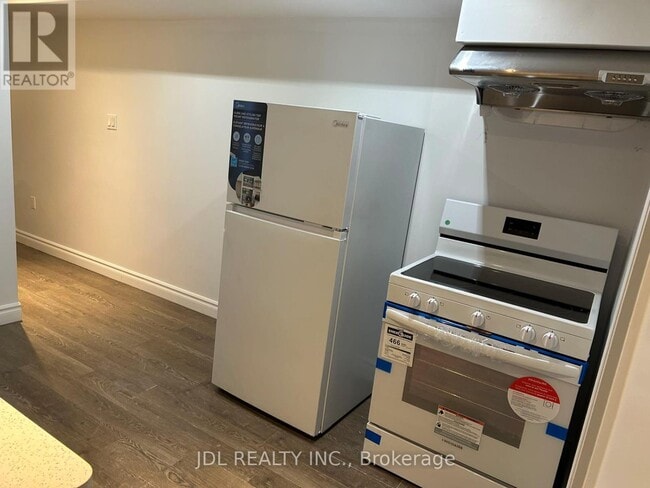 Building Photo - 727 Caboto Trail