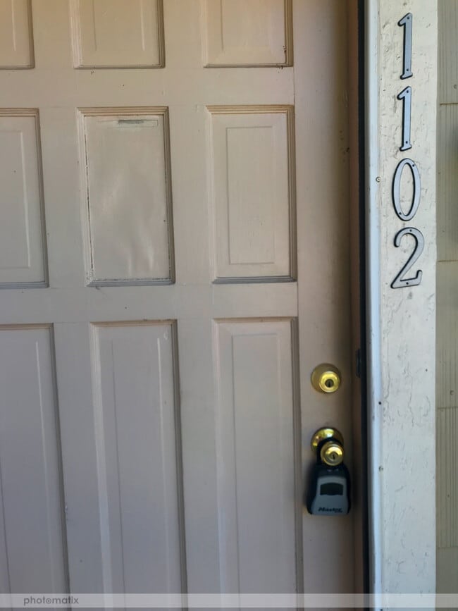 Photo - 1102 Linden House