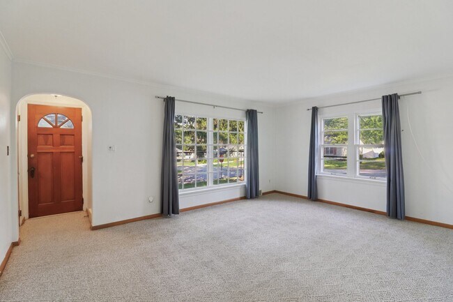 Foto del edificio - 1514 N Freund Ave