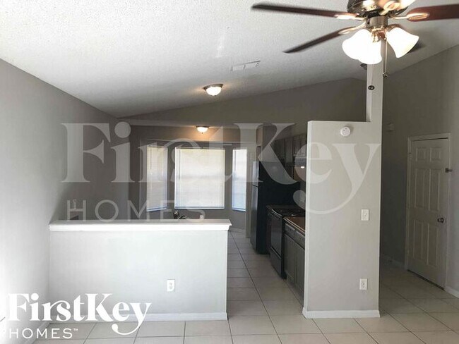 Foto del edificio - 7503 Groveoak Drive