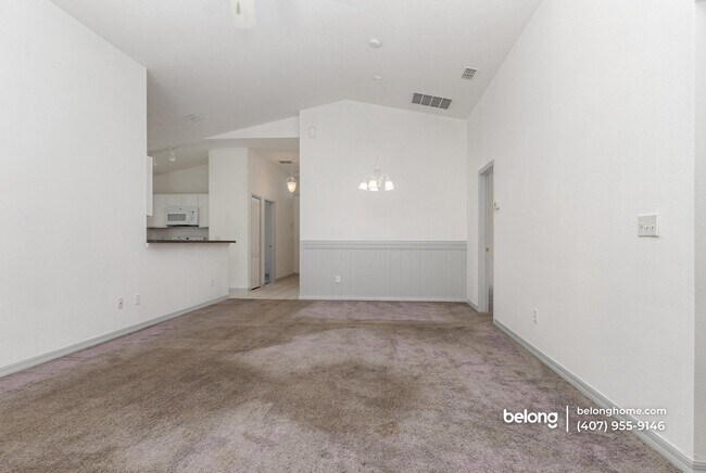 Foto del edificio - 923 Sandy Ridge Dr