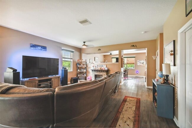 Foto del edificio - 6208 Cherry Blossom Trail