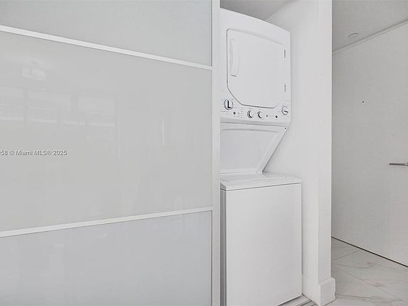 Foto del edificio - 1300 S Miami Ave