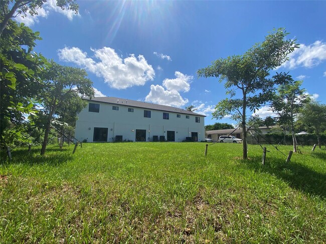 Building Photo - 5615 Polk St