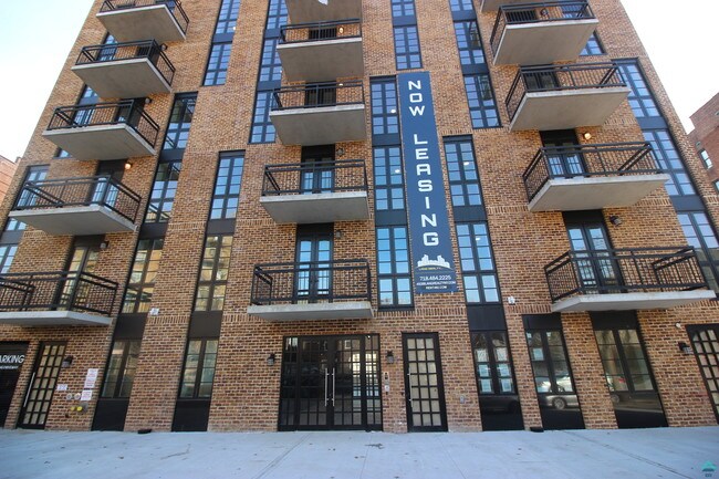 Foto del edificio - 490 Lefferts Ave