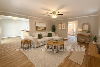 Building Photo - 3909 Westra Dr
