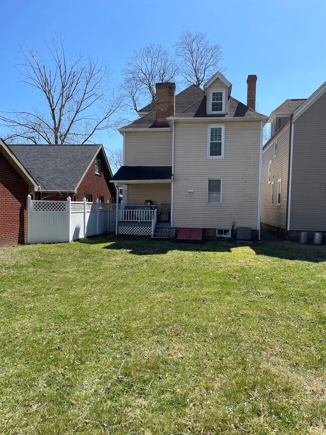 Foto del edificio - 516 2nd Street, Unit 2