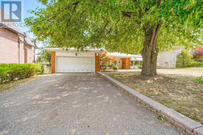 Building Photo - 683 Conacher Dr