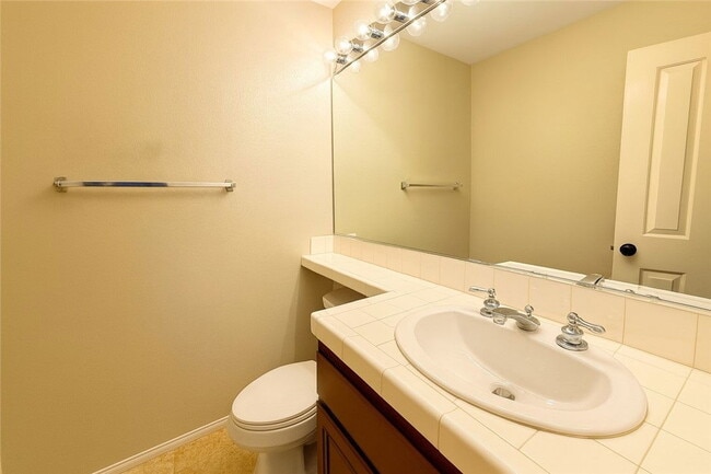 Building Photo - 17 Fecamp