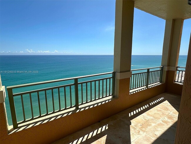 Foto del edificio - 2080 S Ocean Dr