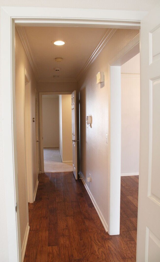 Foto del edificio - 2-BEDROOM ALAMO HEIGHTS CONDO