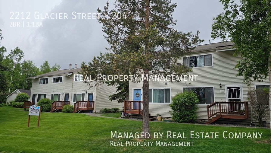 Foto principal - 2212 Glacier St