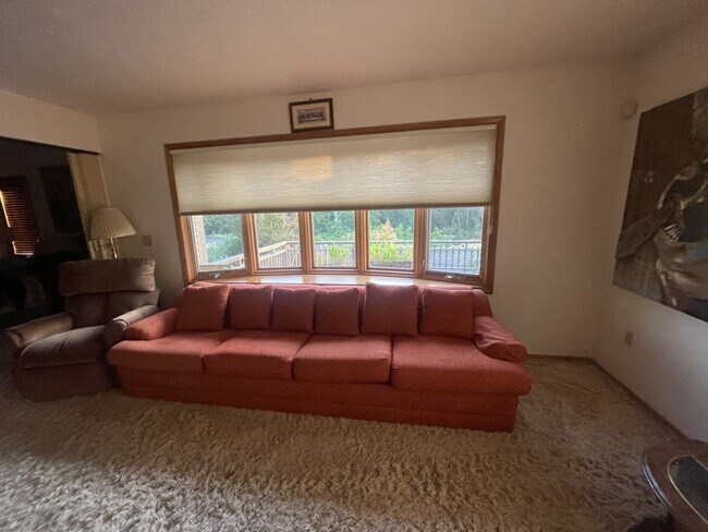 Foto del edificio - 100 Farm Ln