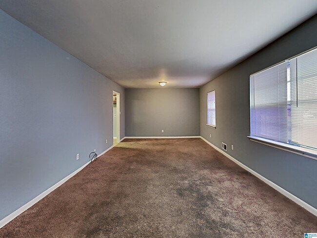 Building Photo - 1228 Huffman Rd