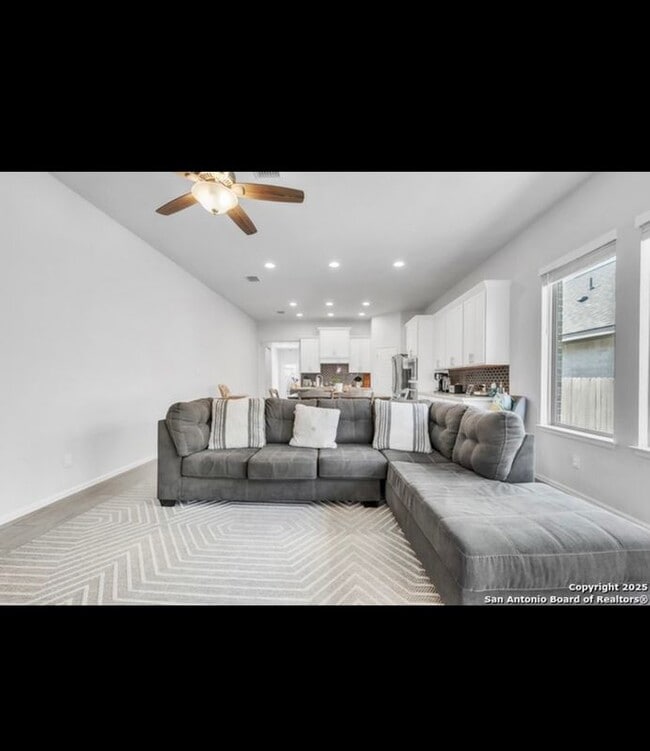 Building Photo - 13238 Fantine Flds