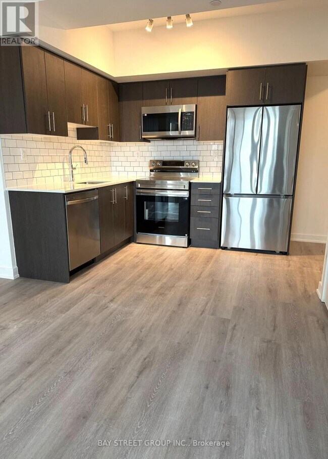 Photo du bâtiment - 1010 Sandy Beach Rd