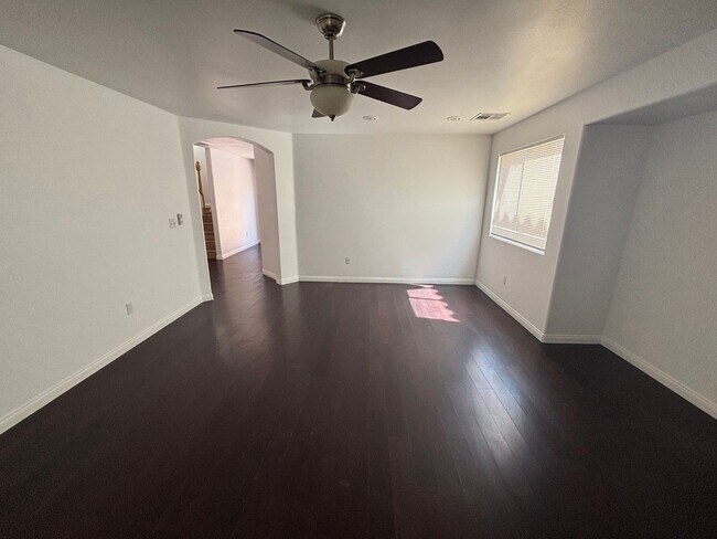 Foto del edificio - Charming 3-Bedroom Home with Modern Comfor...