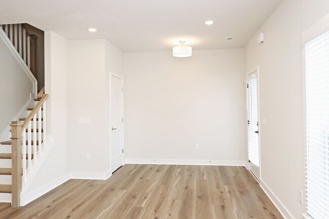 Building Photo - Dog-Friendly Galaxie Farm Townhome