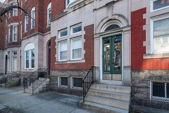 Building Photo - 2522 Maryland Ave