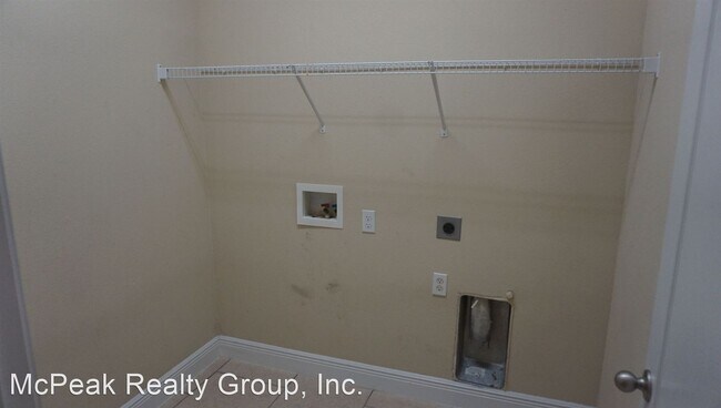 Foto del edificio - 4 br, 3 bath House - 6819 Park Strand Dr