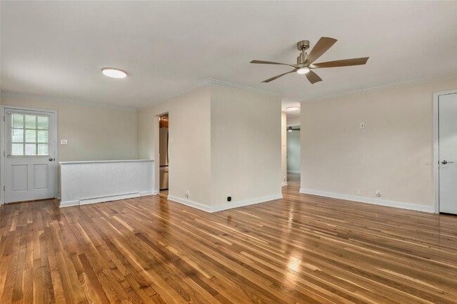 Building Photo - 637 Karess Dr