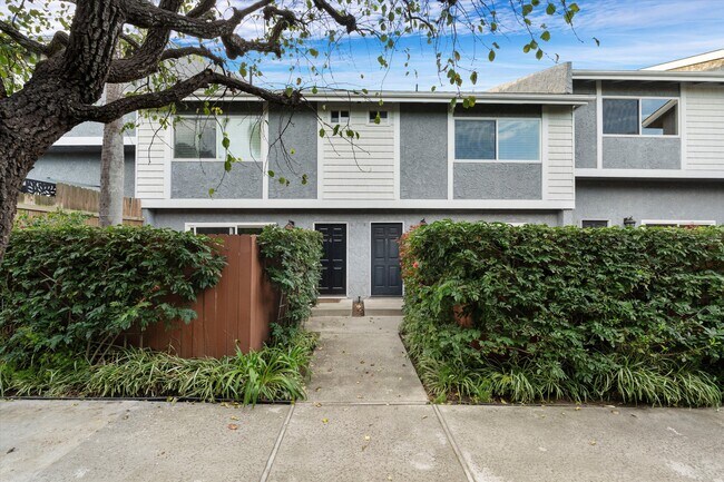 Building Photo - 1806 Spreckels Ln
