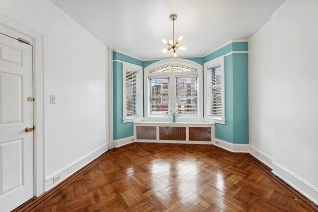 Foto del edificio - 114 Carlton Ave