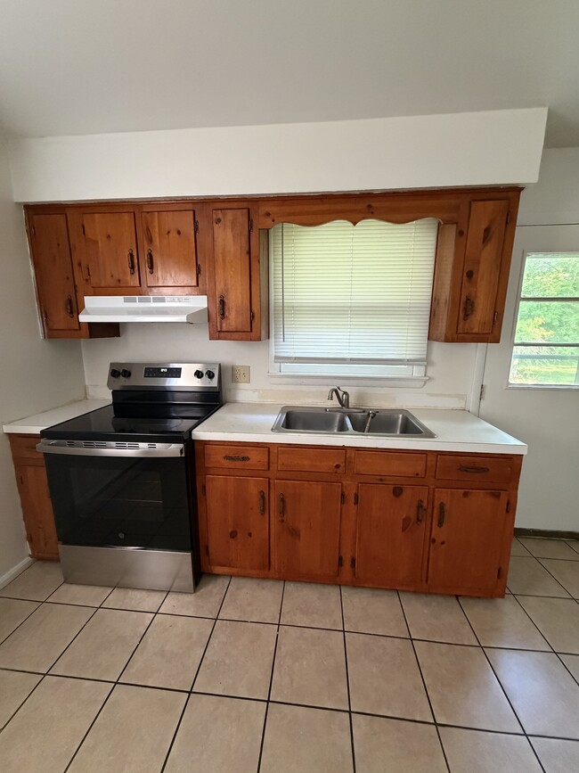 Building Photo - 431 Hearn Ln