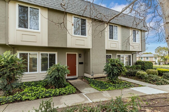 Foto del edificio - Old Piedmont Townhome