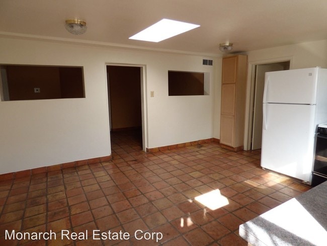 Building Photo - 4 br, 2 bath House - 515 S. Mesquite St
