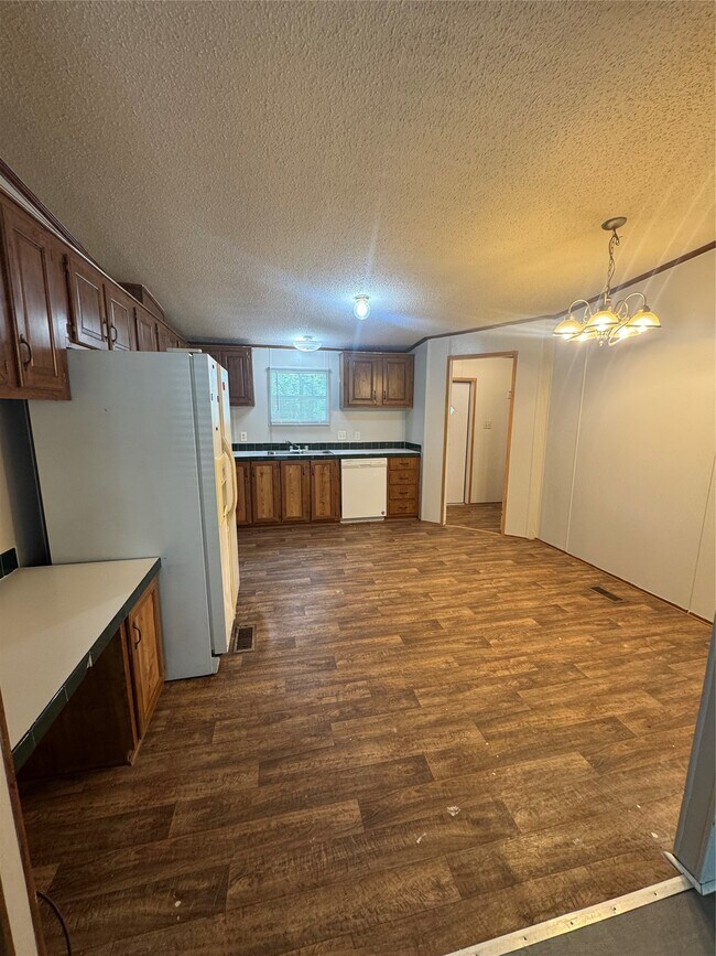 Building Photo - 15240 Paradise Cove Dr