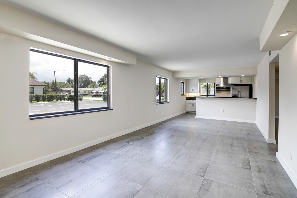 Foto principal - 200 NE 25th St