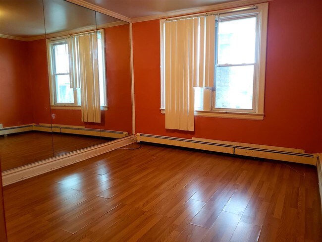 Foto del edificio - 283 Linden Ave