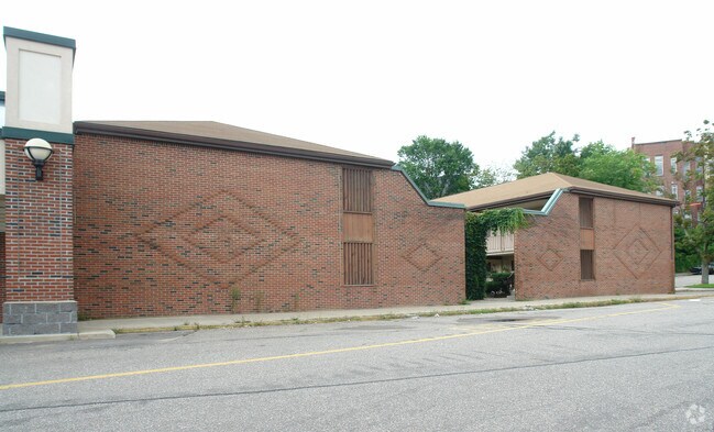 120 Plaza Ter Somersworth, NH 03878 Rentals - Somersworth, NH