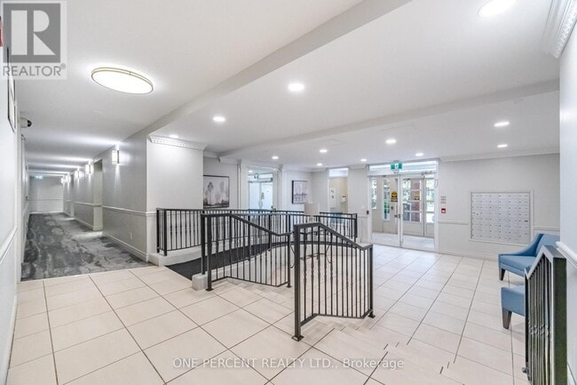 Building Photo - 2301 Parkhaven Blvd