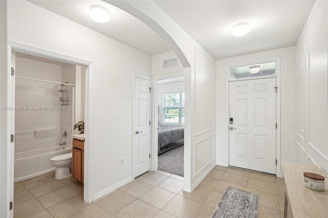 Building Photo - 3421 Cancun Ct