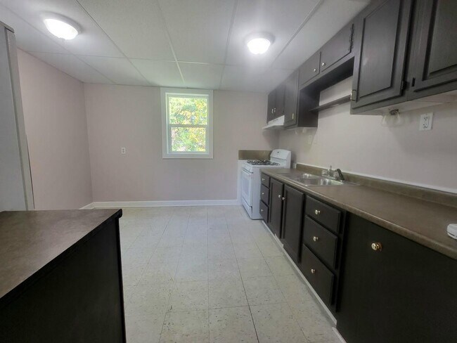 Building Photo - 365 Wunderlich Ave