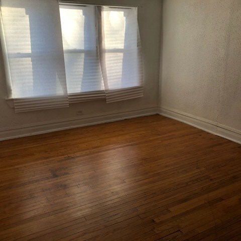Foto del edificio - 510-512 W 75th St