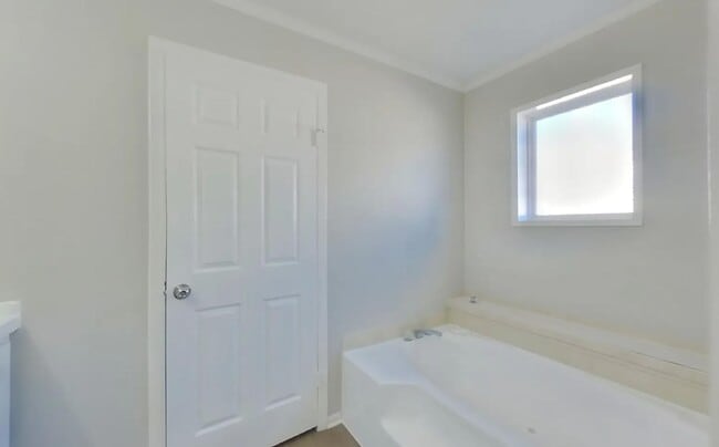 Building Photo - Modern 3-Bedroom Sanctuary in a Sought-After Location