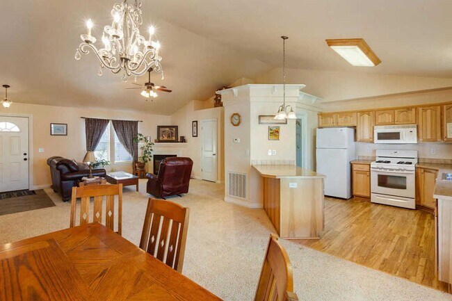 Building Photo - 419 W Ashworth Ln