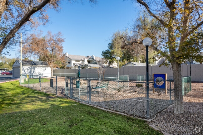 Dog Park - Ponderosa Ranch Apartments