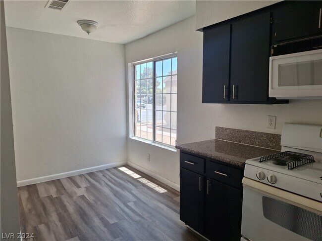 Building Photo - 1111 S Christy Ln