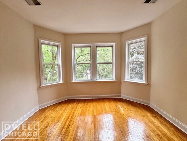 Foto del edificio - 3426 W Parker Ave