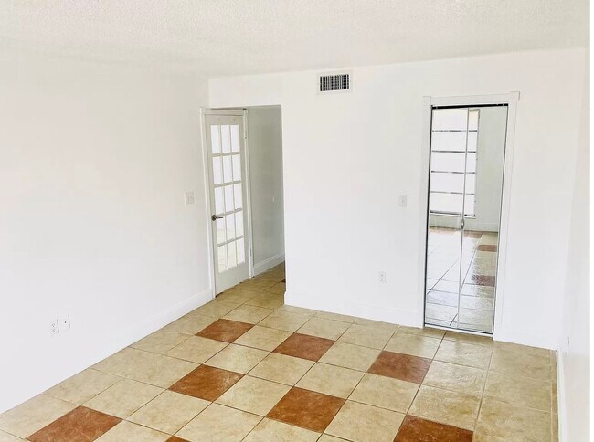Building Photo - 13787 SW 66th St