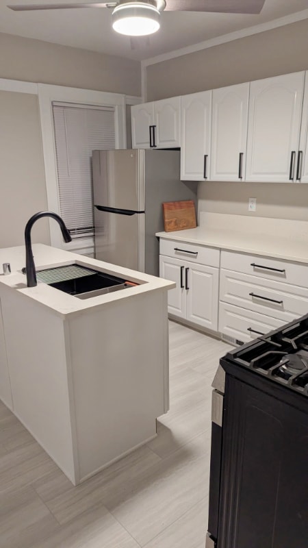 Building Photo - 319 E Montana St