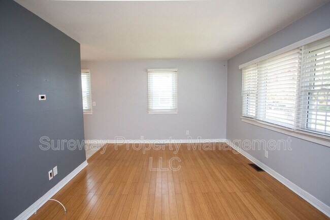 Building Photo - 440 9th Ave