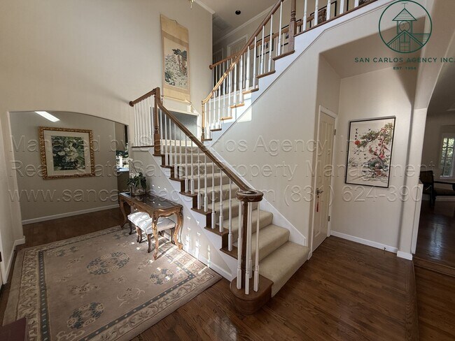 Foto del edificio - Spacious Five Bedroom Home in Gated High Meadow Neighborhood