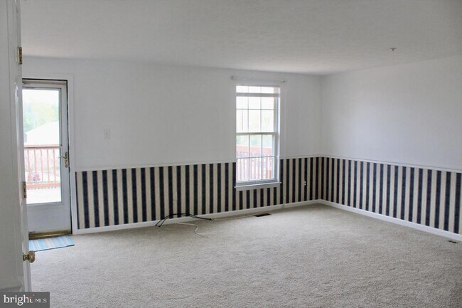 Building Photo - 933 Gainsborough Ct